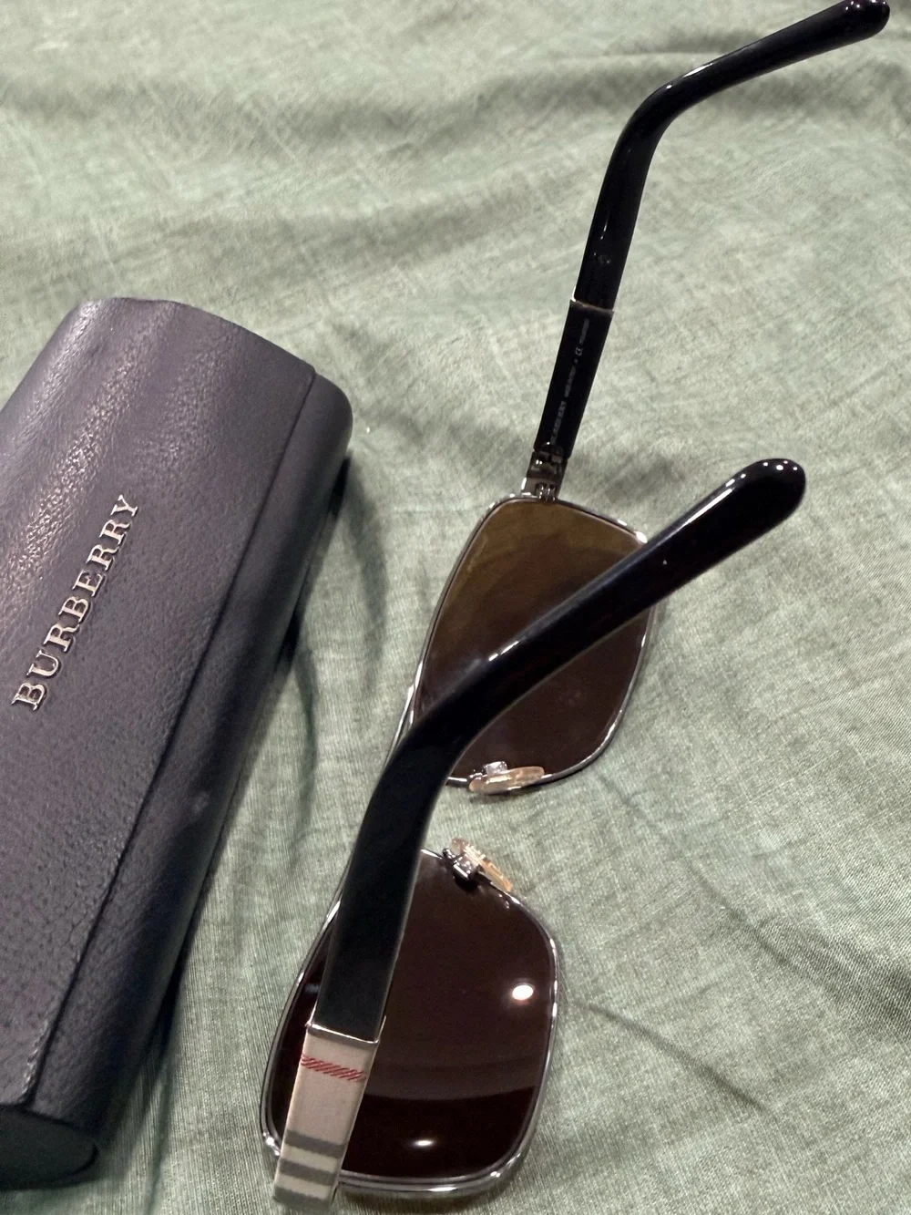 Burberry BE3081 1003/83 polarized sunglasses